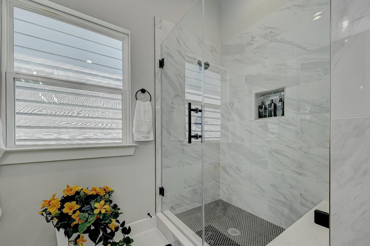 Villa Elegant 3Br Haven- Games, Luxury & Lush Garden Houston Esterno foto