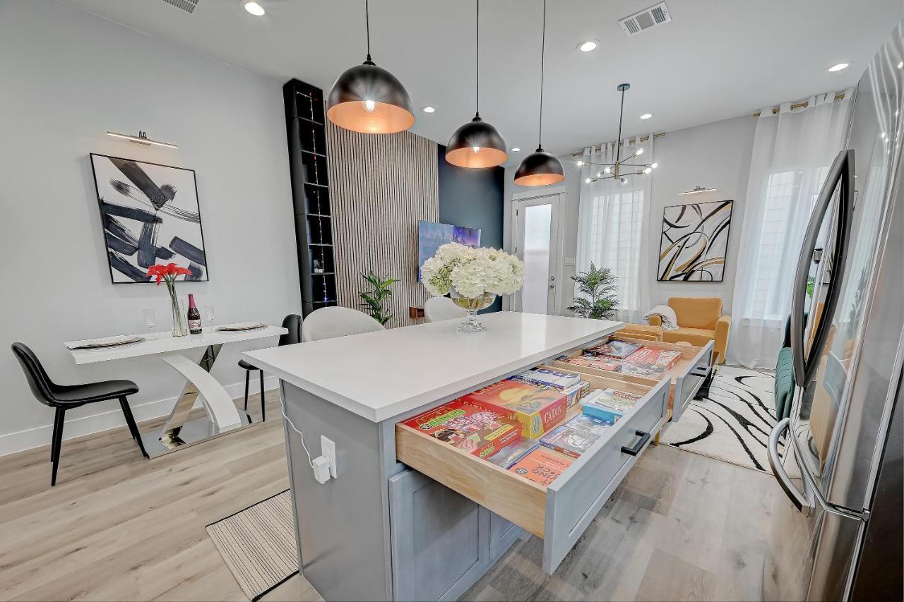 Villa Elegant 3Br Haven- Games, Luxury & Lush Garden Houston Esterno foto