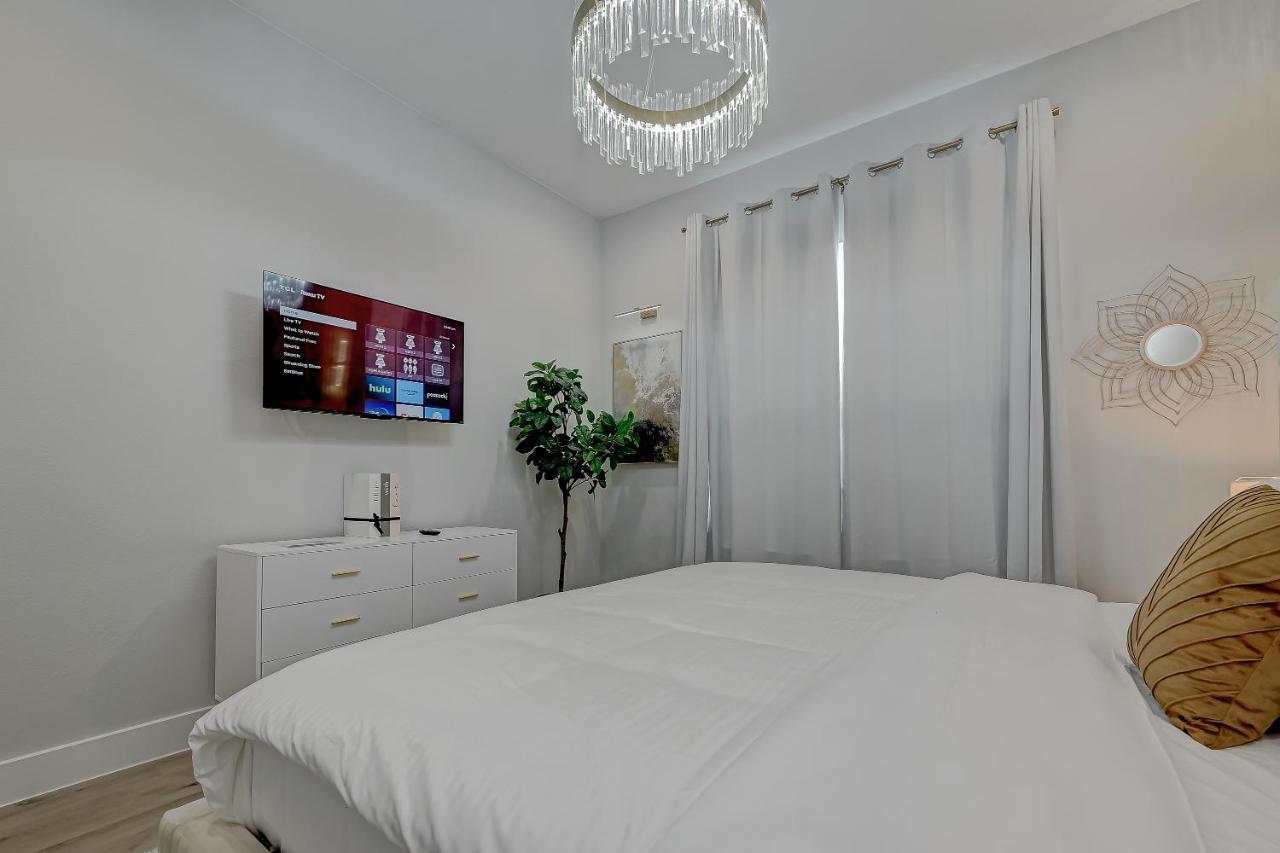Villa Elegant 3Br Haven- Games, Luxury & Lush Garden Houston Esterno foto