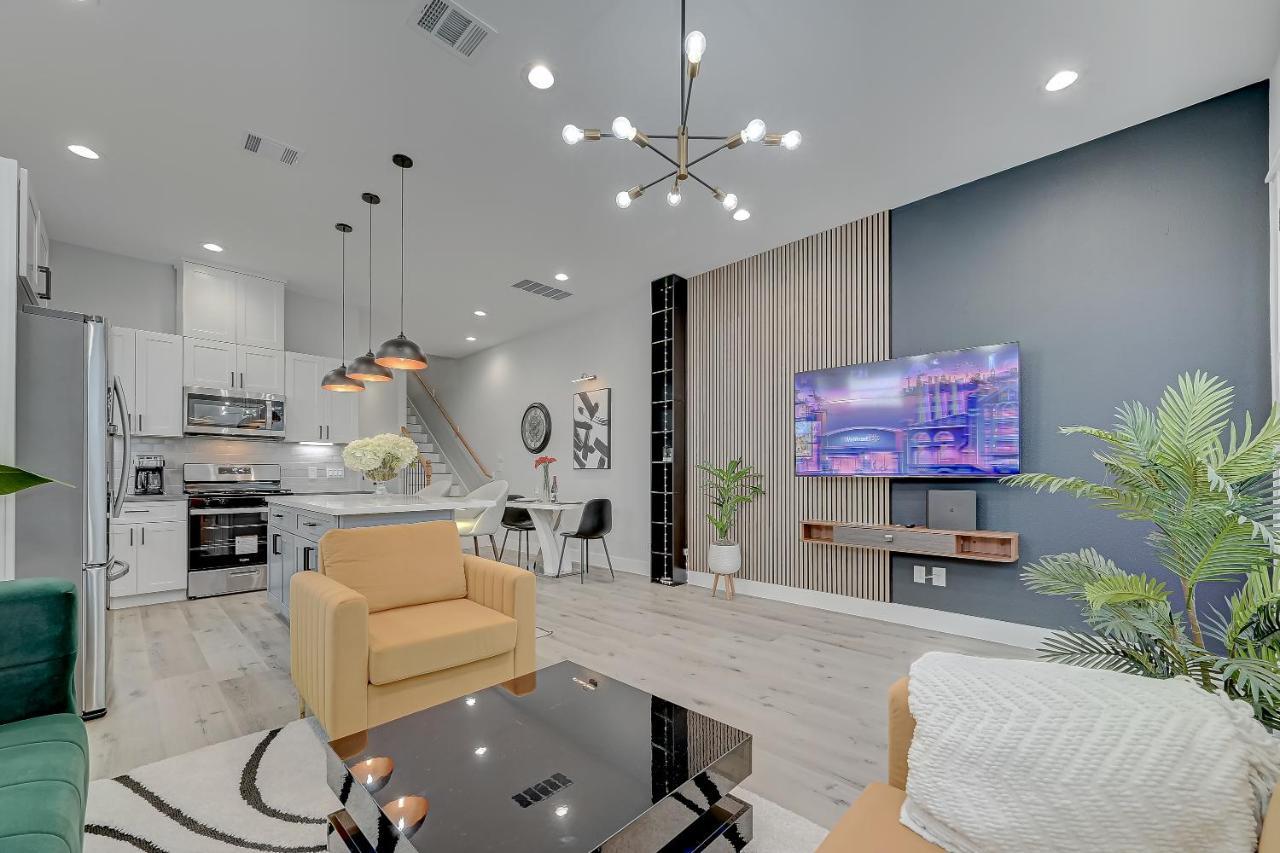 Villa Elegant 3Br Haven- Games, Luxury & Lush Garden Houston Esterno foto