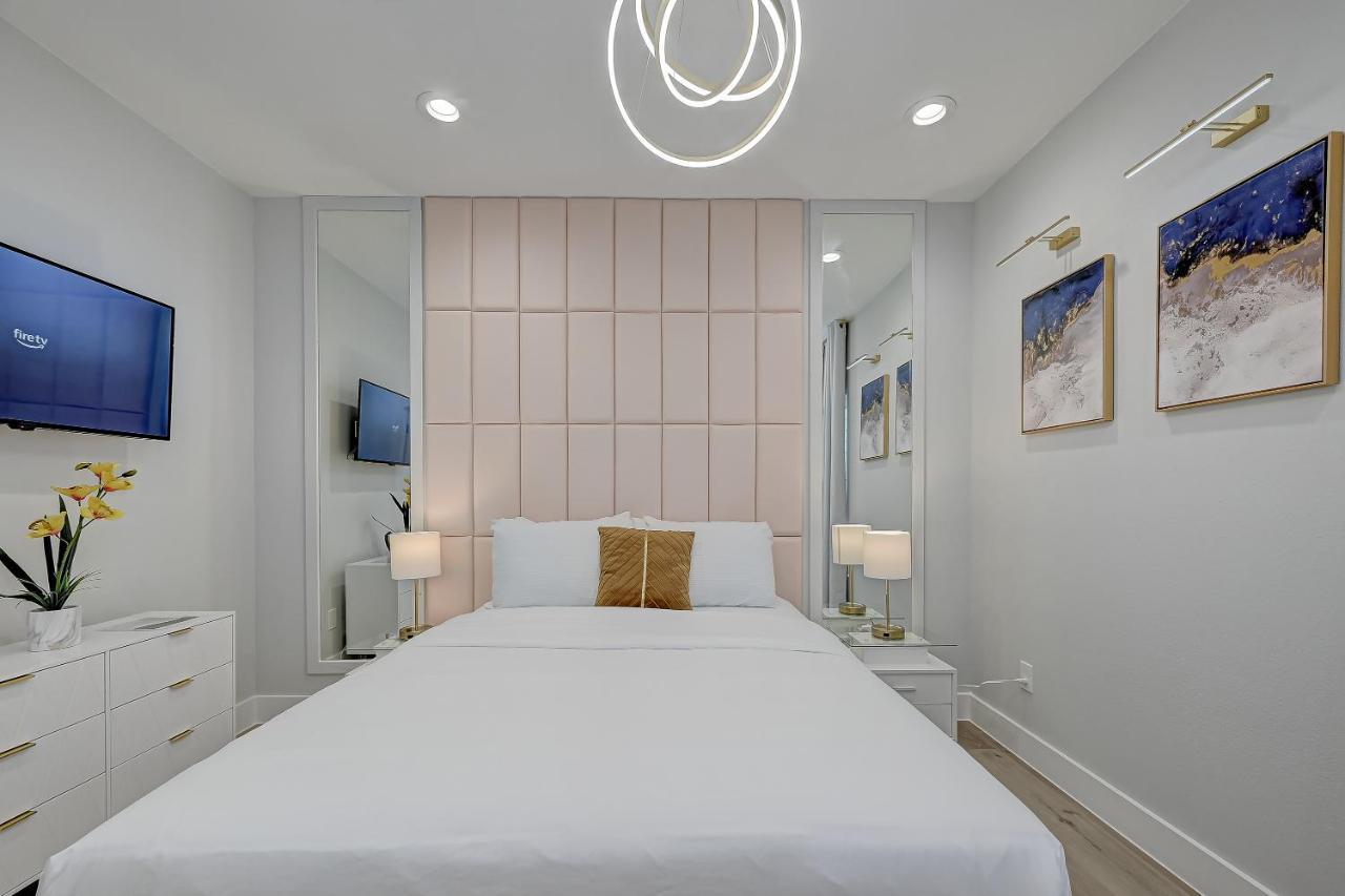 Villa Elegant 3Br Haven- Games, Luxury & Lush Garden Houston Esterno foto